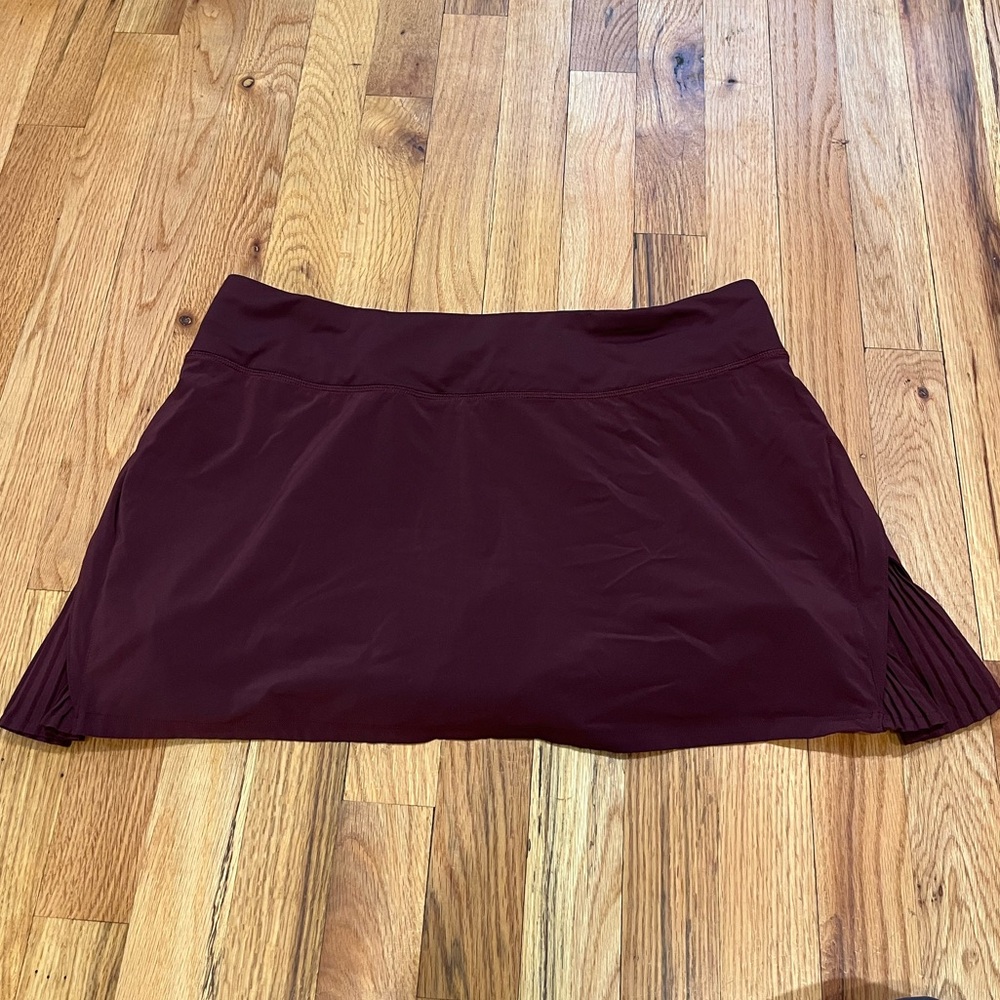 Maroon Lululemon Play off the Pleats Mid-Rise Skirt